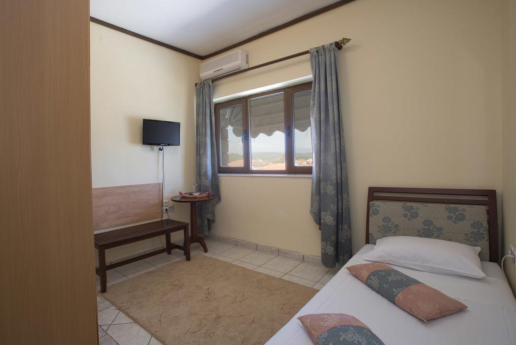 Methoni Beach Hotel Oda fotoğraf