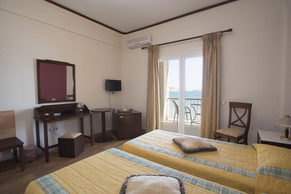 Methoni Beach Hotel Oda fotoğraf