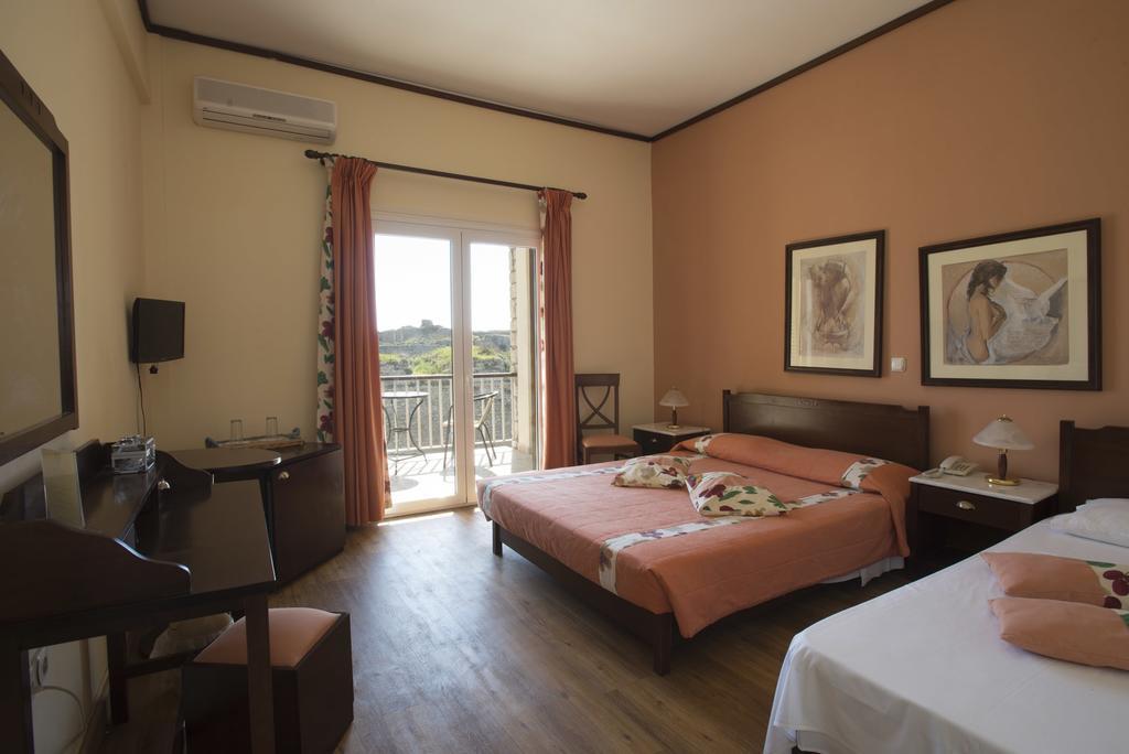 Methoni Beach Hotel Oda fotoğraf